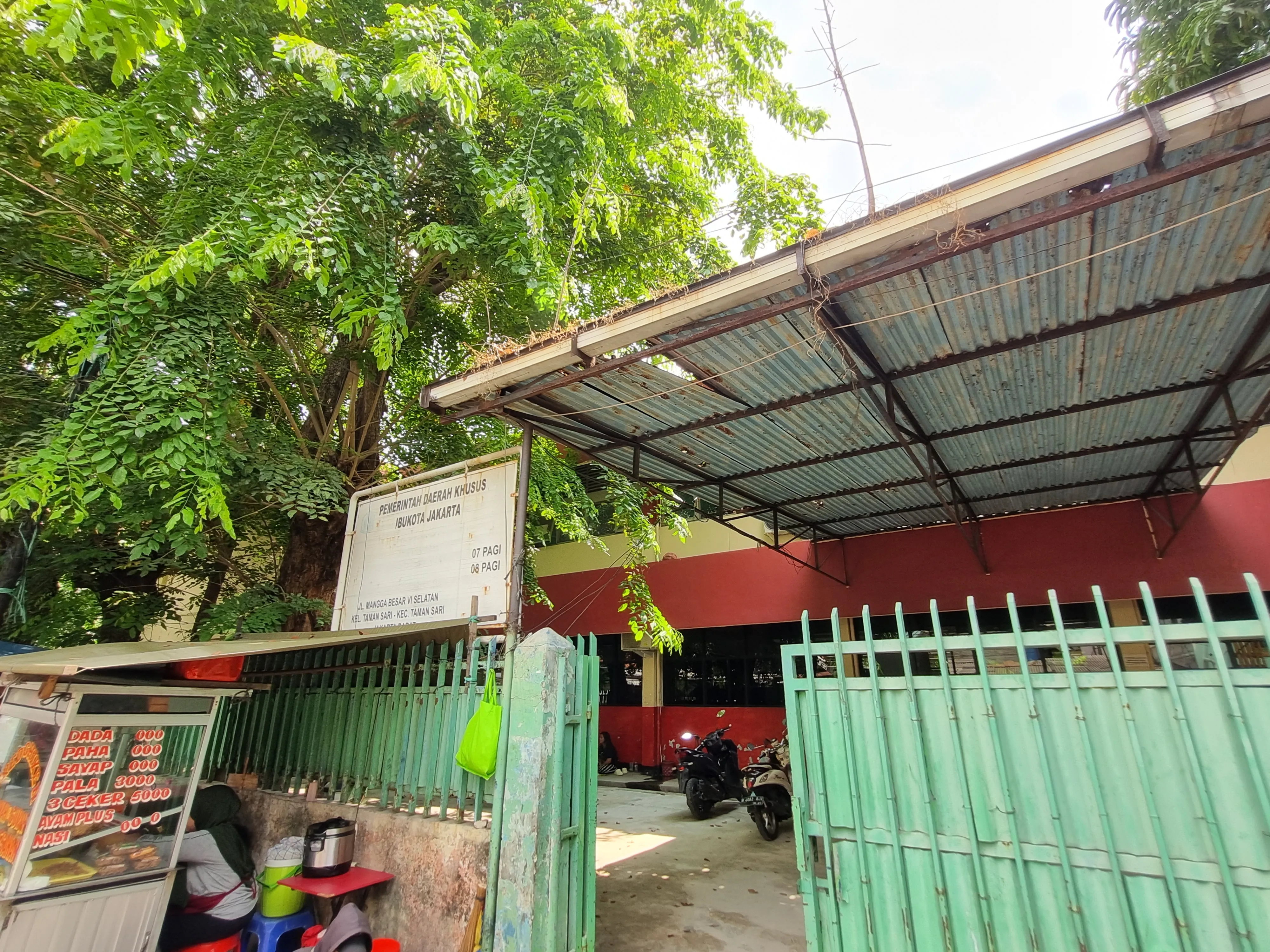 Layanan Publik